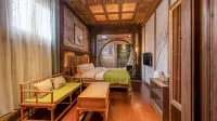 Floral  Hotel · Yishu Yijia Cultural Station Hotel - Historic Hotels