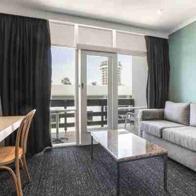 Nightcap at Watermark Glenelg Rooms