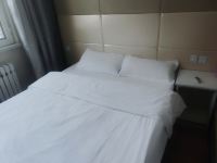 呼伦贝尔龙枫主题宾馆 - 大床房