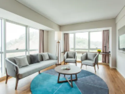 ฮอลิเดย์ อินน์ เอ็กซ์เพรส เจียงเหมิน เจียงไห่ โรงแรมในเจียงเหมิน