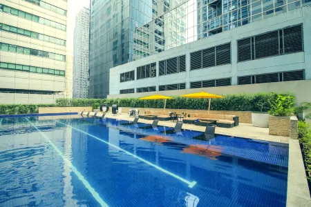 The Mini Suites Eton Tower Makati Отели рядом с достопримечательностью «Ninoy Aquino Monument»