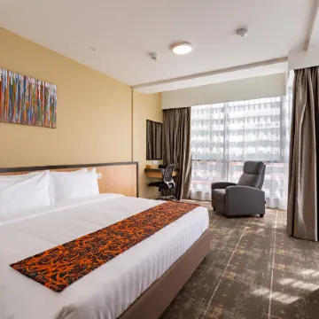 Hotel 7 Suria Отели рядом с достопримечательностью «Торговый центр Wisma Merdeka»