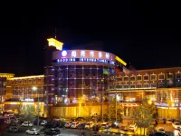 Baoding International Club Hotel(Zhili Anjia Zhaobing Restaurant) Hotels near Baoding Library