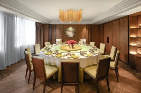 Bertian Hotel (Shapingba High Speed Railway Station Sanxia Plaza) Отели рядом с достопримечательностью «Sichuan Waiguoyu University»