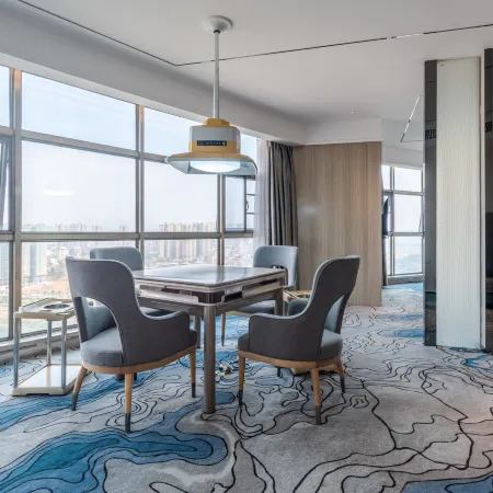 Donghuang International Hotel Отели в г. Синьхуа