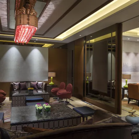 HUALUXE Hotels and Resorts YANGJIANG CITY CENTER