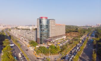 Vienna Hotel (Shenzhen Dayun Center Ainan Road) - Housity