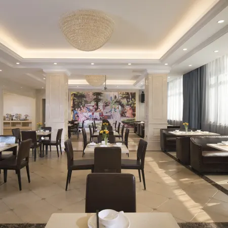 Vienna Hotel (Longmen)