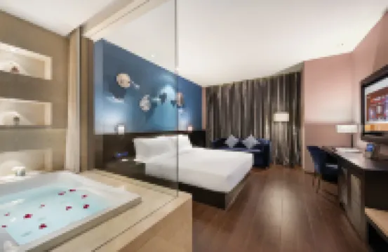 Crystal Orange Qidong Hongxing Life Plaza