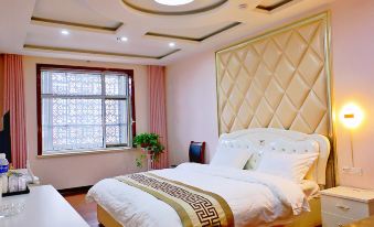 Zhuang Langzelin Business Hotel