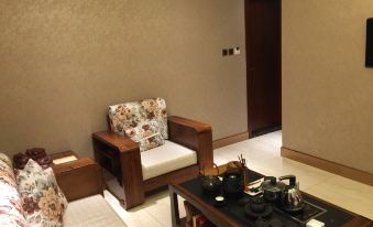 Panshi Zijinghua Business Hotel