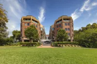 Amora Hotel Riverwalk Melbourne Các khách sạn ở Kew