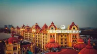 Dinosaur Resort Hotels near Jiulong New Century Business and Trade City