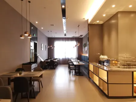 Homeinn Selected Hotel (Lvliang Binhe South Donglu)