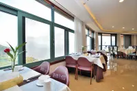 Fuxian Lake Rongxi Yuehu Resort Hotel