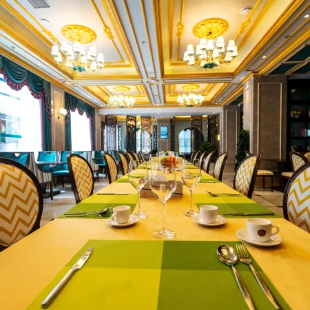 Peninsula International Hotel