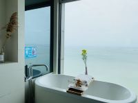 北海北部湾一号一房一车海景度假公寓 - 豪华海景开放式双卧套房
