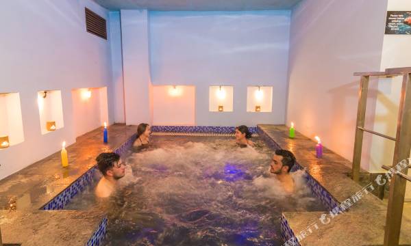 Himalayan Suite Hotel