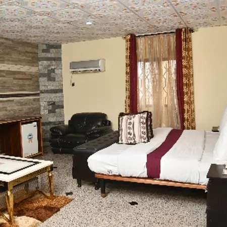 Choice Gate Hotel and Suites