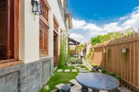 Ming Ting Inn (Jianshui Ancient Town Small Train Store)