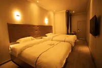 Tongdao Zhisongbai B&B