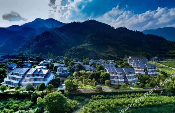 溪口銀鳳度假村