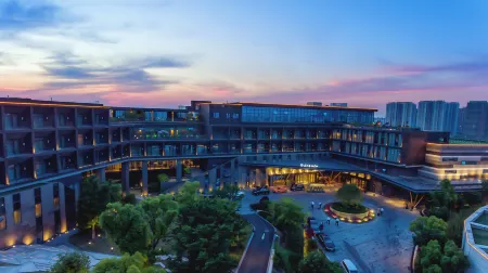 Qingshan Hotel Отели рядом с достопримечательностью «Global Institute of Software Technology»