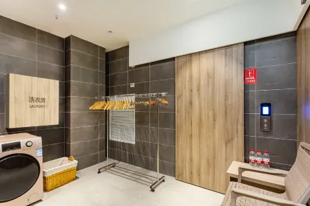 Bijie Hongyin Hotel Отели рядом с достопримечательностью «Nan Mountain Park»