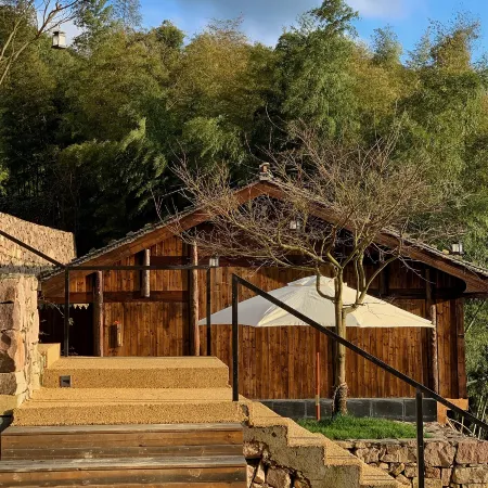 Jiushe Hostel