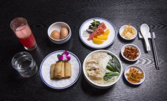 Moonlight Courtyard Hotel (Kunming Nanping Street and Near the train station)