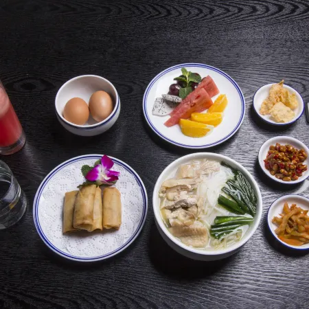 Moonlight Courtyard Hotel (Kunming Nanping Street and Near the train station)