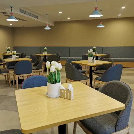 Homeinn · neo (Zhumadian Biyang Renmin Road Wenhua Road)