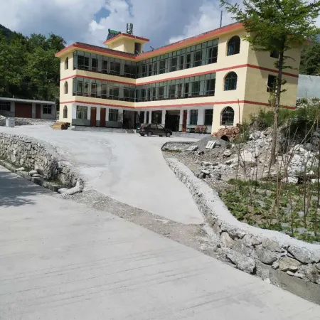 Wenxian Tianchi Luxury Mountain Villa
