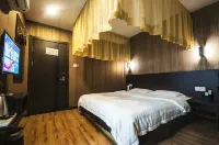 ZHONG YUAN HOTEL