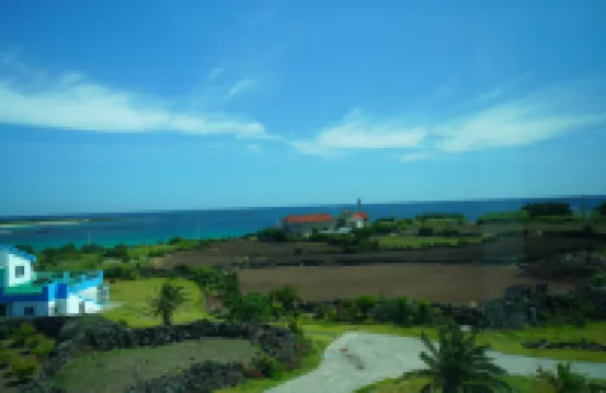 เชจู อามอร์ เฮาส์ โรงแรมใกล้เกาะอูโด