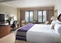 Monterey Plaza Hotel and Spa - balcony