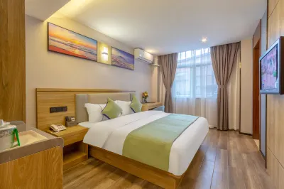 昆明楚潤優選酒店(昆明醫科大學第二附屬醫院樑家河地鐵站店) 鄰近百年米軌麻園集市的酒店