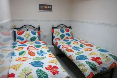 Hong Kong South North Hostel