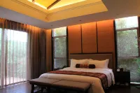Shengshuiwan Hot Spring Hotel Hotels in Qujing