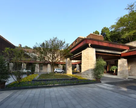 XHYEE Uvilla Resort Culture