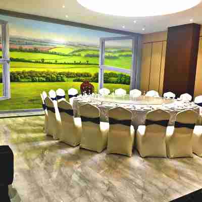 長沙瀏陽濱海華美達廣場酒店（長沙黃花機場店） Dining/Meeting Rooms