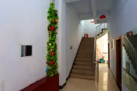 Huinan Xinghua Fashion Stay - ที่มีที่จอดรถ