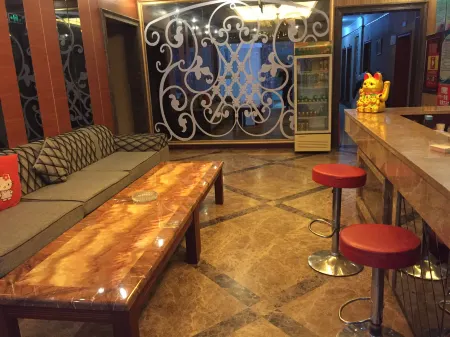 Linshui Yijia Business Hotel