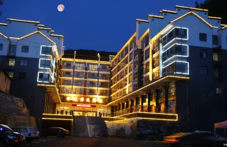 Wolongwan Hotel Отели рядом с достопримечательностью «China Red Army 4th Army Hospital Former Site»