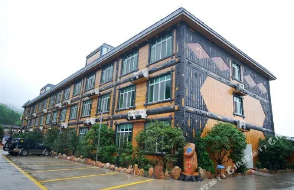 新豐江源温泉度假山莊