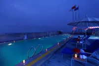 Star Lake Hotel