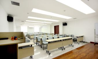 Jinjiang Inn Select (Shenyang North Railway Station Huigong Square)