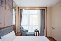 麗呈美利居飯店（上海城市中心外灘店） 來伊份（宜嘉生活廣場店）附近的飯店