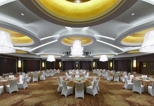 1. 포 포인츠 바이..