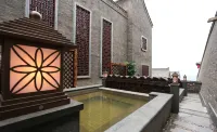 Chong Ning Castle Hotel - Hot Springs